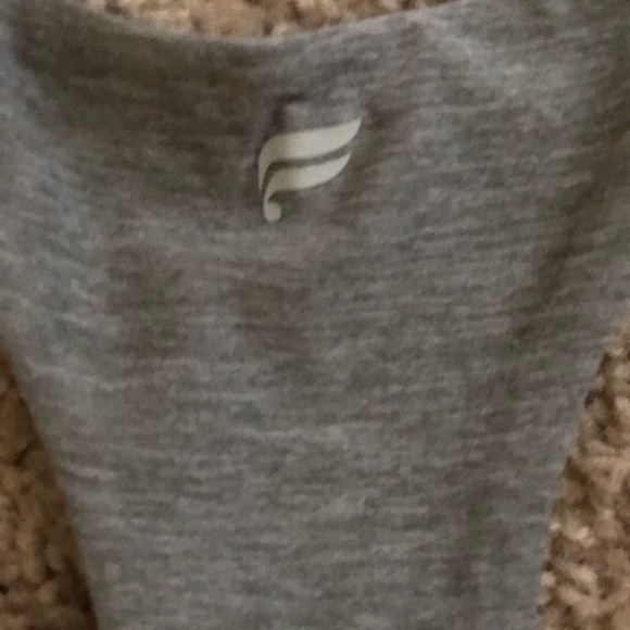 Fabletics top - Picture 3 of 3